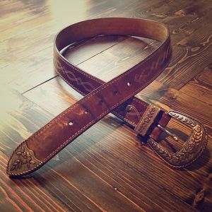 Ariat belt